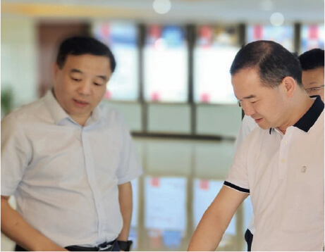  湖南省委组织部组织处章清处长一行莅临达漫电商指导消费帮扶平台建设。