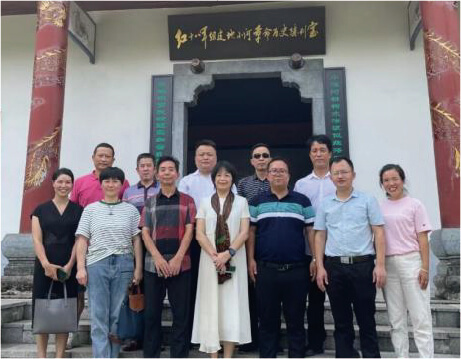  达漫电商陪同长沙市税务局领导赴浏阳市文家市镇帮扶点实地调研。